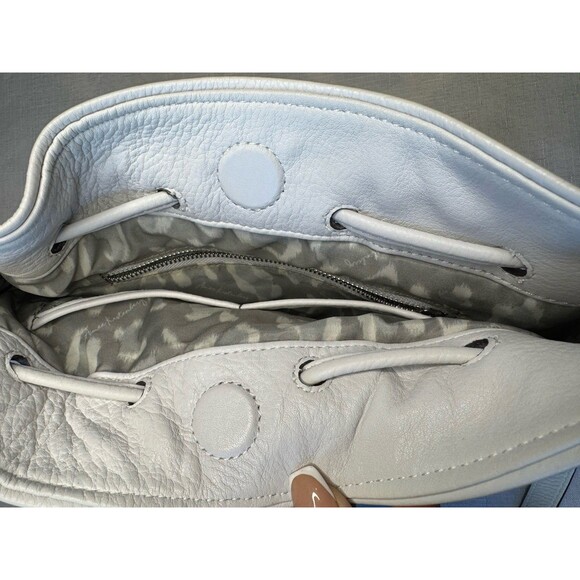 Aimee Kestenberg Leather Bucket Crossbody Bag Fly With Me Cloud - Picture 11 of 16